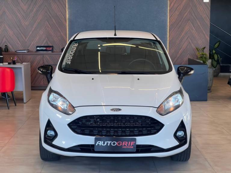 FORD - FIESTA - 2018/2018 - Branca - R$ 59.900,00