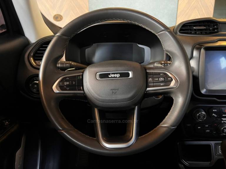 JEEP - RENEGADE - 2022/2022 - Preta - R$ 103.900,00