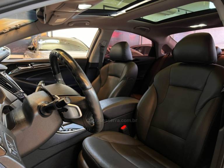 HYUNDAI - SONATA - 2012/2012 - Prata - R$ 68.900,00