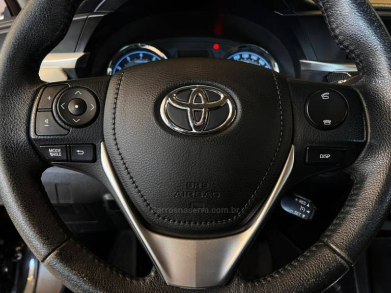 TOYOTA - COROLLA - 2015/2015 - Preta - R$ 87.900,00