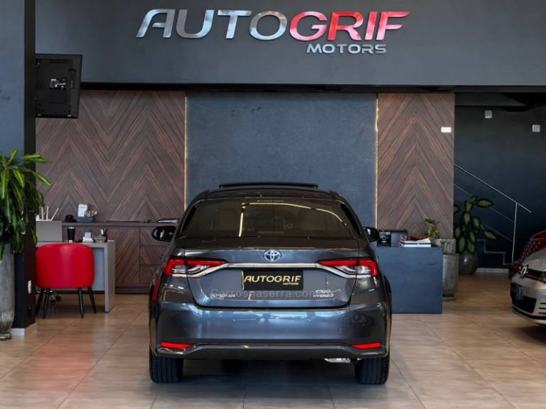 TOYOTA - COROLLA - 2022/2022 - Cinza - R$ 144.900,00