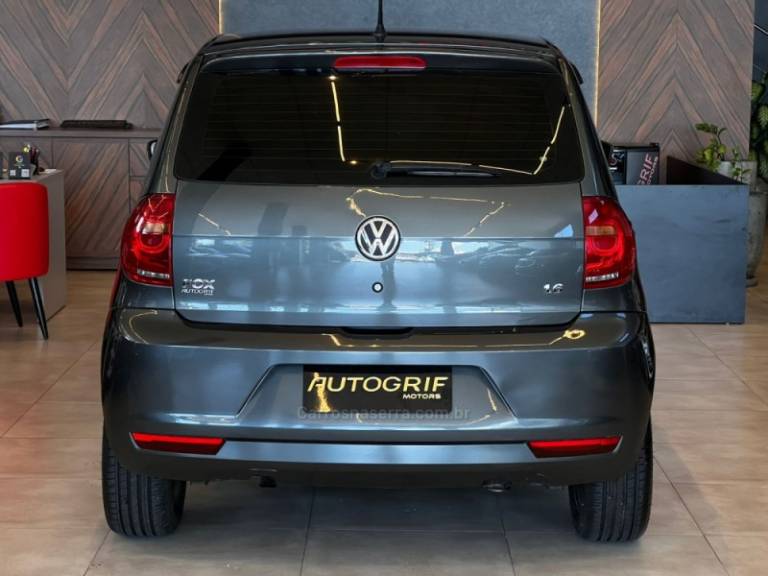 VOLKSWAGEN - FOX - 2013/2013 - Cinza - R$ 41.900,00
