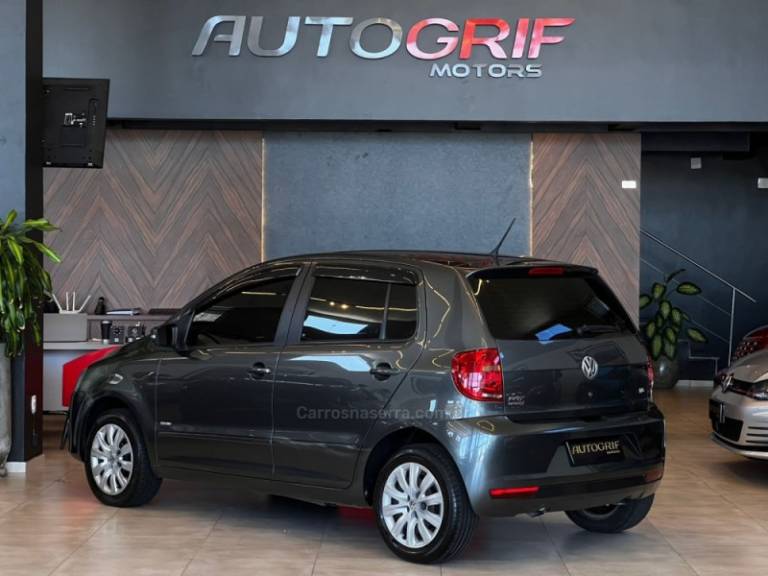 VOLKSWAGEN - FOX - 2013/2013 - Cinza - R$ 41.900,00