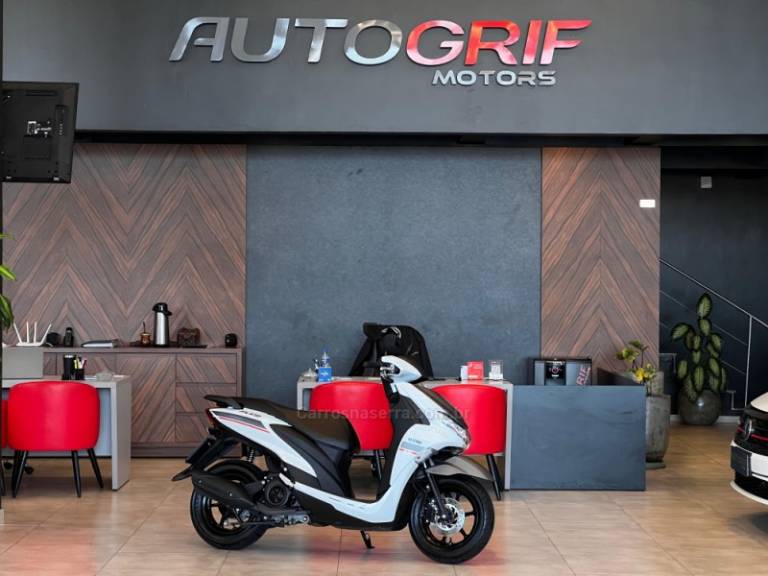 YAMAHA - FLUO 125 ABS - 2023/2024 - Branca - R$ 14.900,00