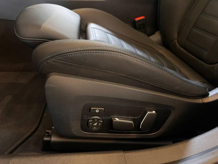 BMW - 320I - 2024/2025 - Cinza - R$ 369.900,00