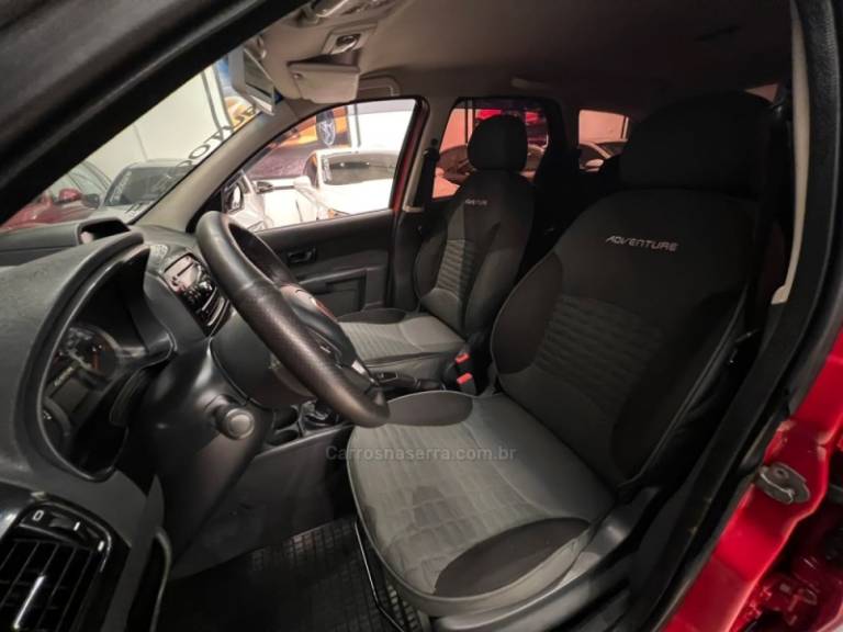 FIAT - PALIO - 2015/2015 - Vermelha - R$ 49.900,00