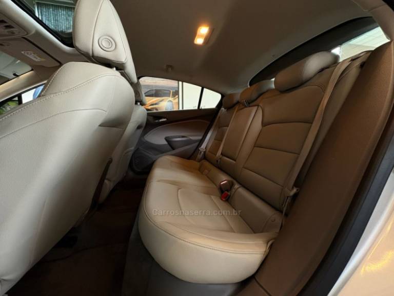 CHEVROLET - CRUZE - 2018/2018 - Prata - R$ 97.900,00