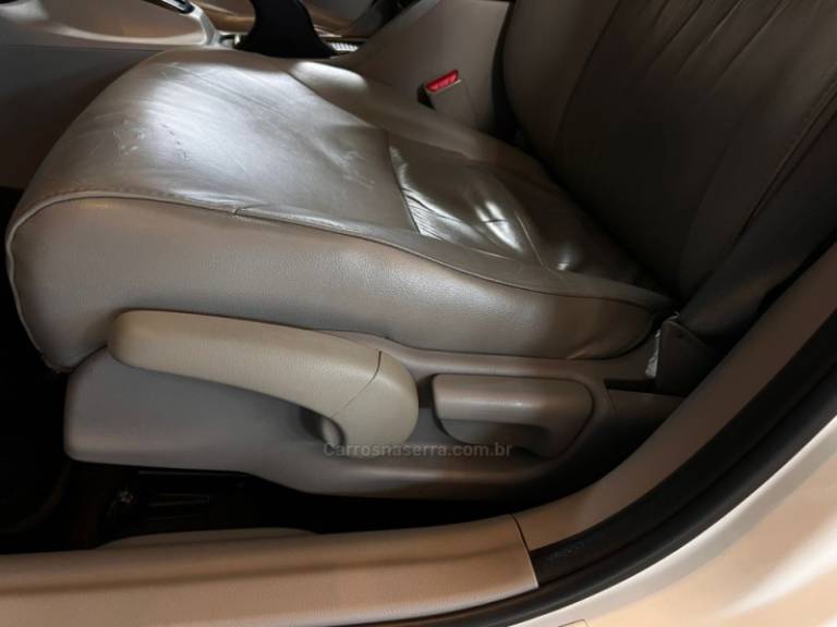 HONDA - CIVIC - 2014/2014 - Branca - R$ 72.900,00