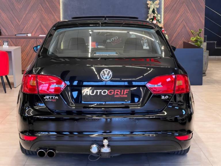 VOLKSWAGEN - JETTA - 2012/2013 - Preta - R$ 68.900,00