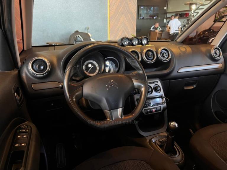 CITROËN - AIRCROSS - 2013/2013 - Preta - R$ 38.900,00