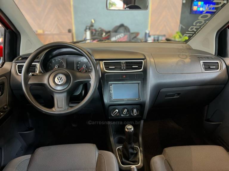VOLKSWAGEN - FOX - 2010/2010 - Vermelha - R$ 28.900,00