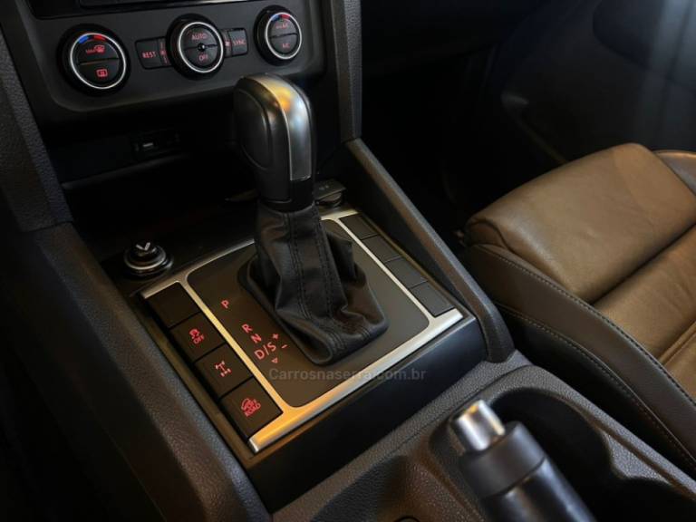 VOLKSWAGEN - AMAROK - 2022/2023 - Branca - R$ 208.900,00