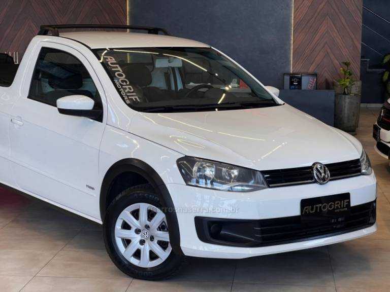 VOLKSWAGEN - SAVEIRO - 2014/2014 - Branca - R$ 47.900,00