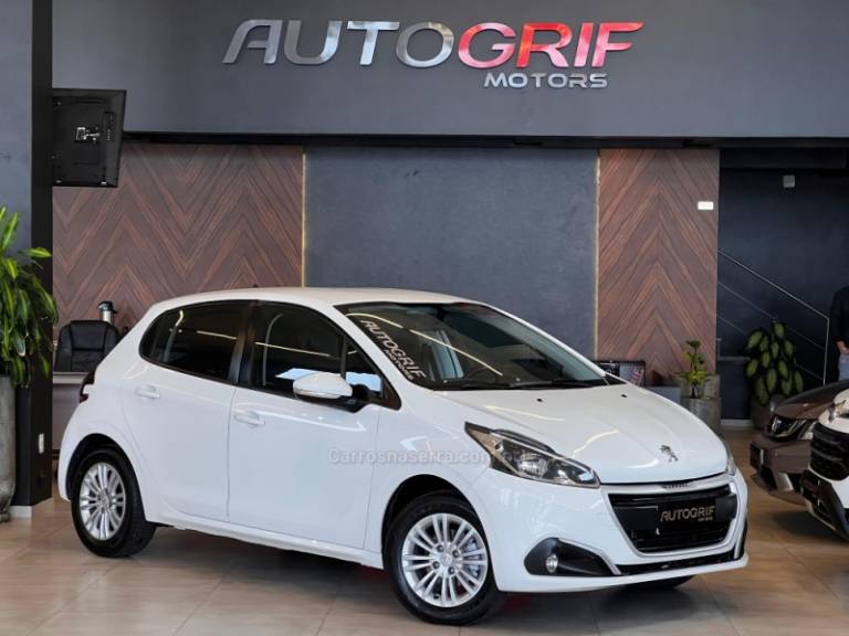 PEUGEOT - 208 - 2017/2017 - Branca - R$ 41.900,00