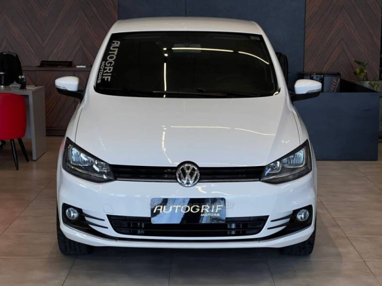 VOLKSWAGEN - FOX - 2015/2015 - Branca - R$ 43.900,00