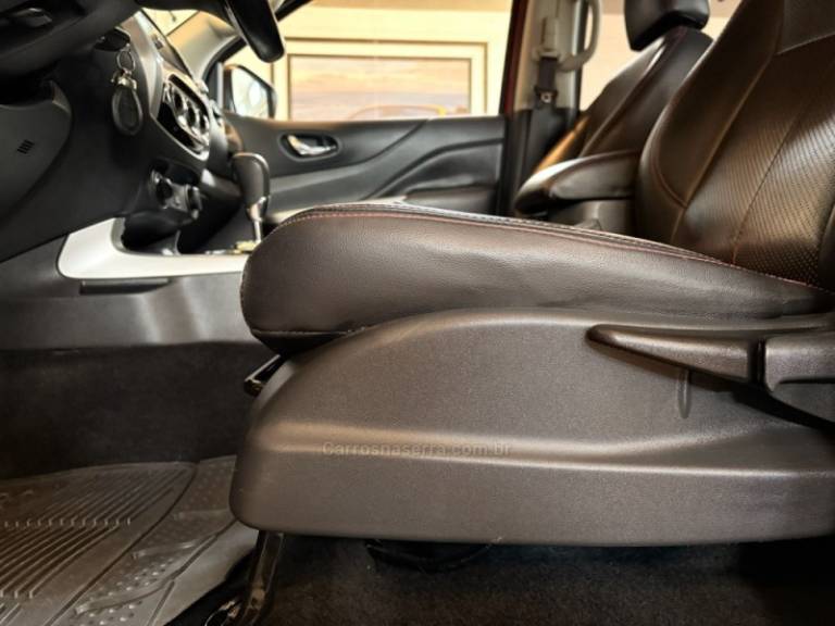 NISSAN - FRONTIER - 2020/2020 - Vermelha - R$ 147.900,00
