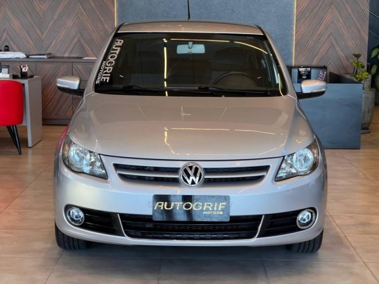 VOLKSWAGEN - GOL - 2010/2011 - Prata - R$ 36.900,00