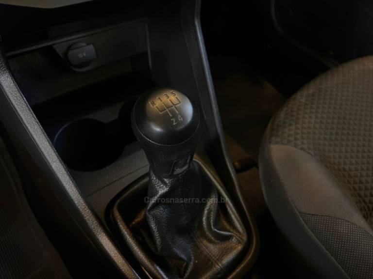 VOLKSWAGEN - SAVEIRO - 2022/2022 - Branca - R$ 66.900,00