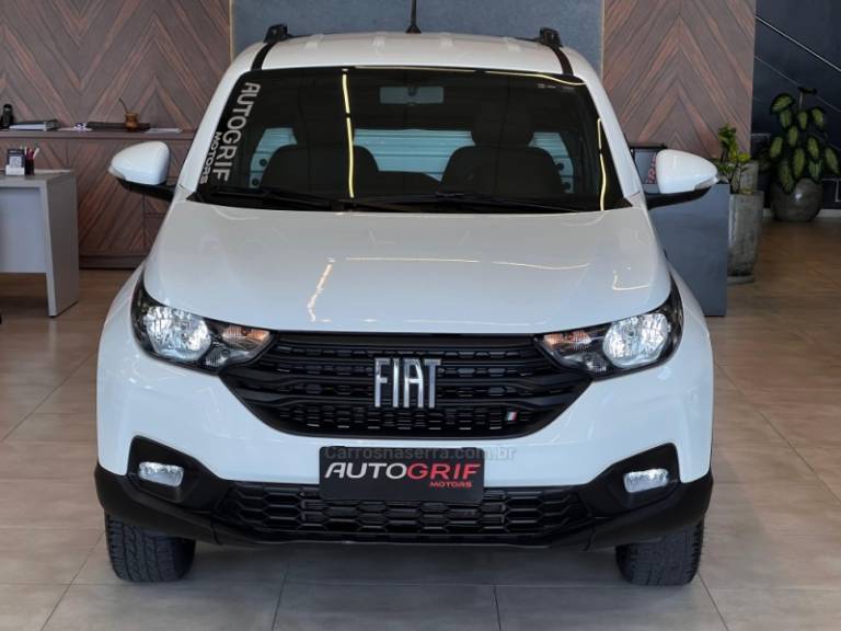 FIAT - STRADA - 2021/2022 - Branca - R$ 81.900,00