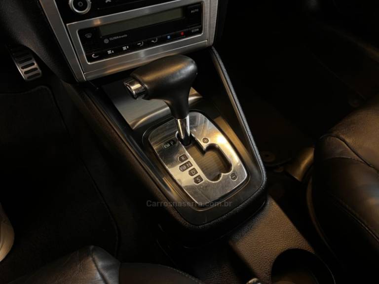 VOLKSWAGEN - GOLF - 2012/2013 - Preta - R$ 58.900,00