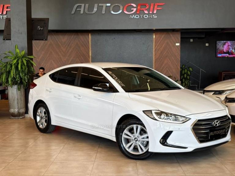 HYUNDAI - ELANTRA - 2017/2017 - Branca - R$ 81.900,00