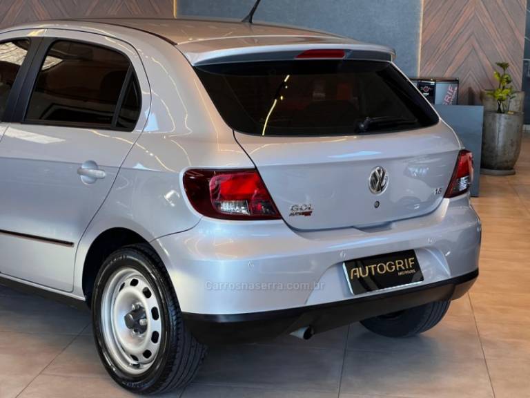 VOLKSWAGEN - GOL - 2010/2011 - Prata - R$ 36.900,00
