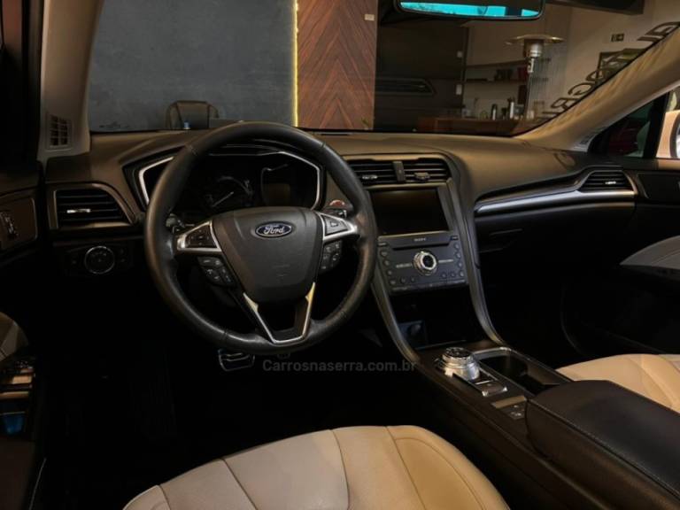 FORD - FUSION - 2018/2018 - Branca - R$ 107.900,00