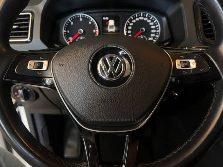 VOLKSWAGEN - AMAROK - 2022/2023 - Branca - R$ 208.900,00