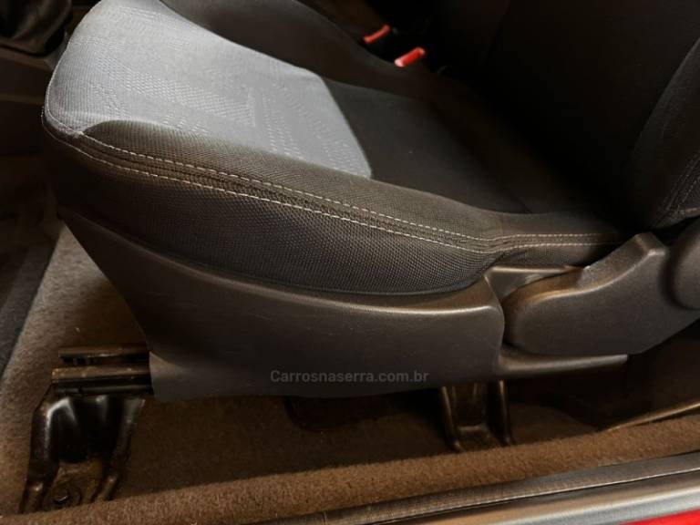 FORD - KA - 2012/2013 - Vermelha - R$ 27.900,00