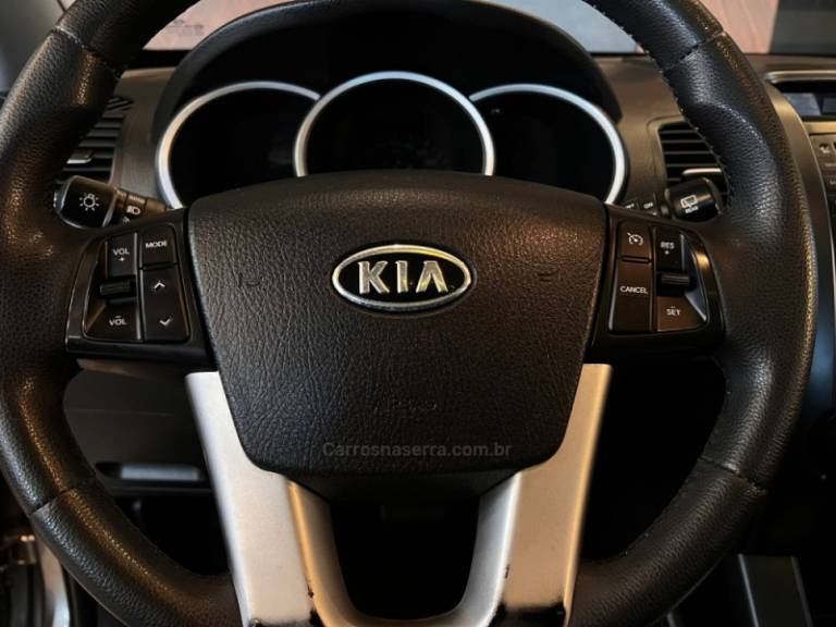 KIA MOTORS - SORENTO - 2012/2013 - Cinza - R$ 73.900,00