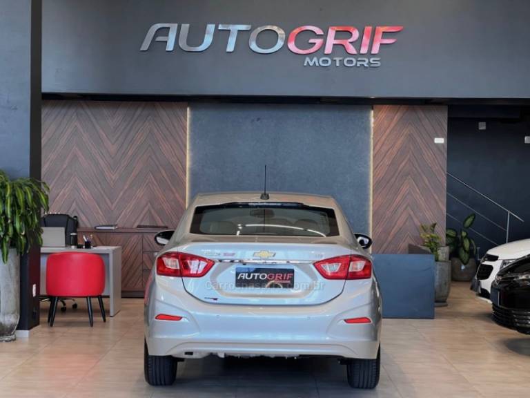 CHEVROLET - CRUZE - 2017/2017 - Prata - R$ 88.900,00
