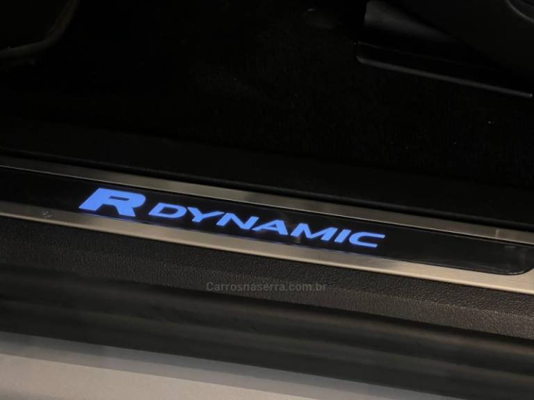 LAND ROVER - RANGE ROVER EVOQUE - 2022/2023 - Prata - R$ 305.900,00