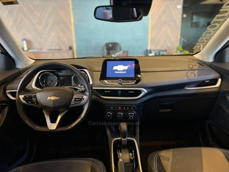 CHEVROLET - TRACKER - 2023/2023 - Prata - R$ 122.900,00