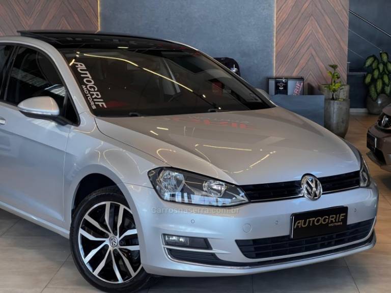 VOLKSWAGEN - GOLF - 2015/2015 - Prata - R$ 86.900,00