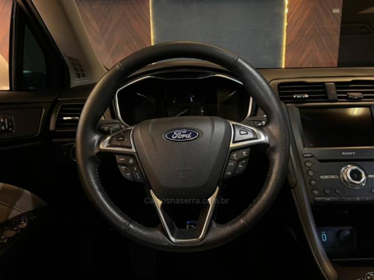 FORD - FUSION - 2018/2018 - Branca - R$ 107.900,00