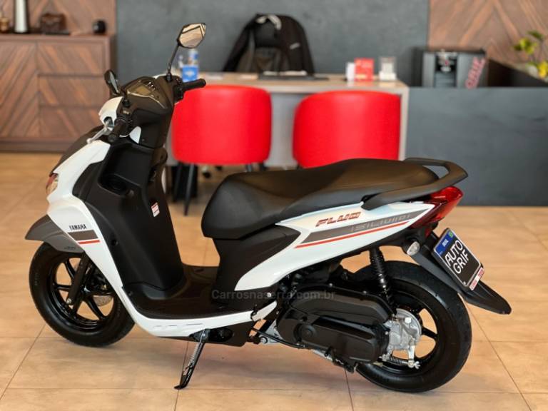 YAMAHA - FLUO 125 ABS - 2023/2024 - Branca - R$ 14.900,00