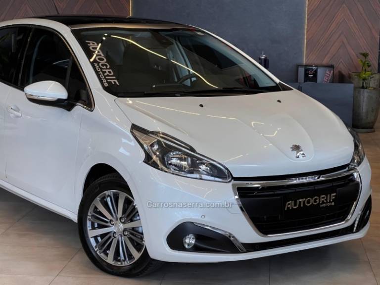 PEUGEOT - 208 - 2016/2017 - Branca - R$ 58.900,00