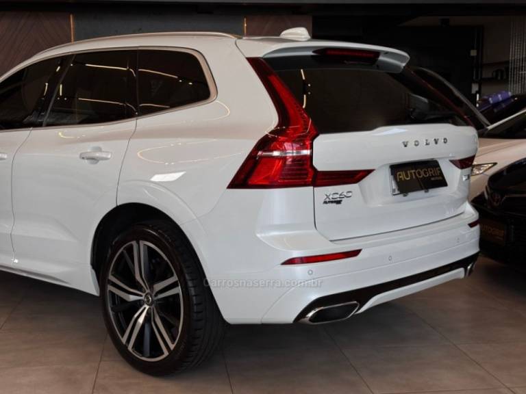 VOLVO - XC60 - 2018/2018 - Branca - R$ 159.900,00