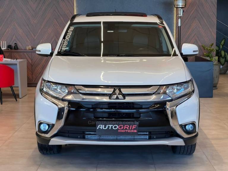 MITSUBISHI - OUTLANDER - 2016/2016 - Branca - R$ 119.900,00