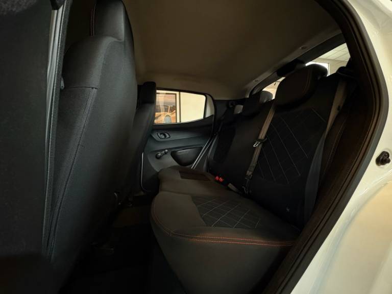 RENAULT - KWID - 2021/2021 - Branca - R$ 39.900,00