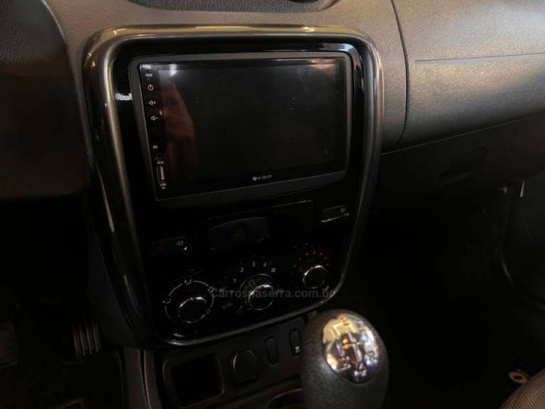 RENAULT - DUSTER - 2012/2013 - Branca - R$ 55.900,00