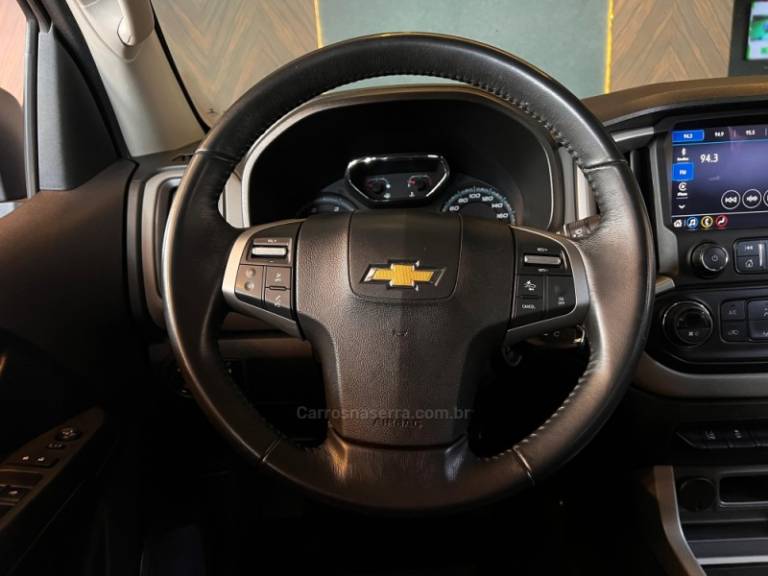 CHEVROLET - S10 - 2022/2022 - Branca - R$ 189.900,00