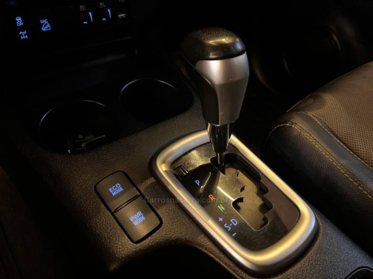 TOYOTA - HILUX - 2021/2021 - Preta - R$ 244.900,00