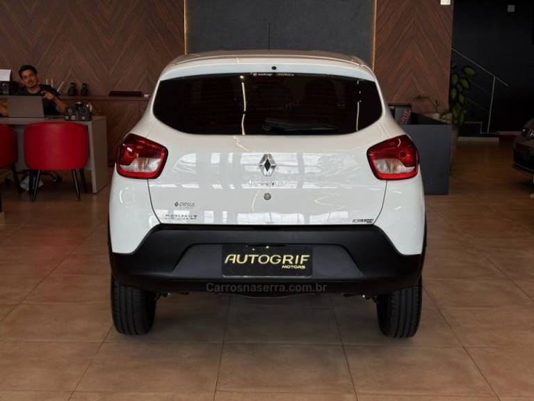 RENAULT - KWID - 2021/2021 - Branca - R$ 39.900,00