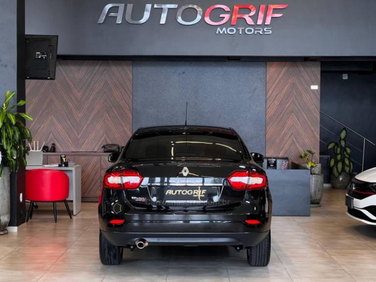 RENAULT - FLUENCE - 2017/2018 - Preta - R$ 61.900,00