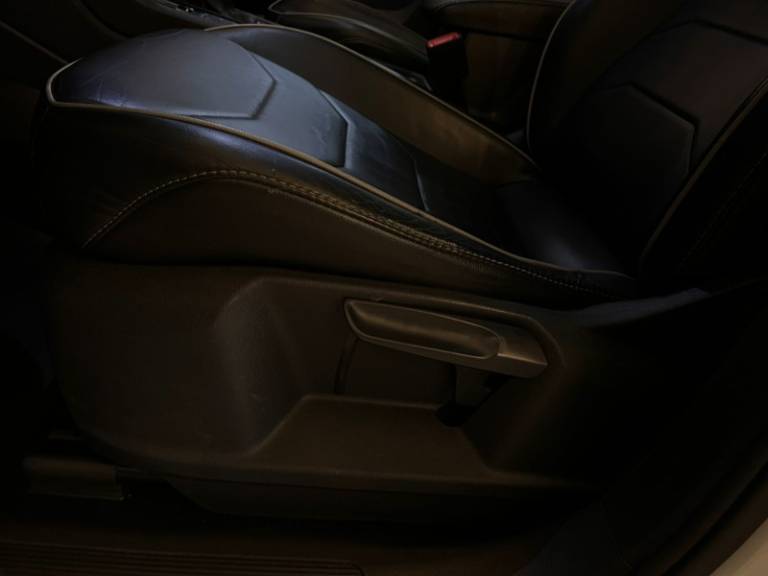 VOLKSWAGEN - TIGUAN - 2019/2019 - Branca - R$ 118.900,00