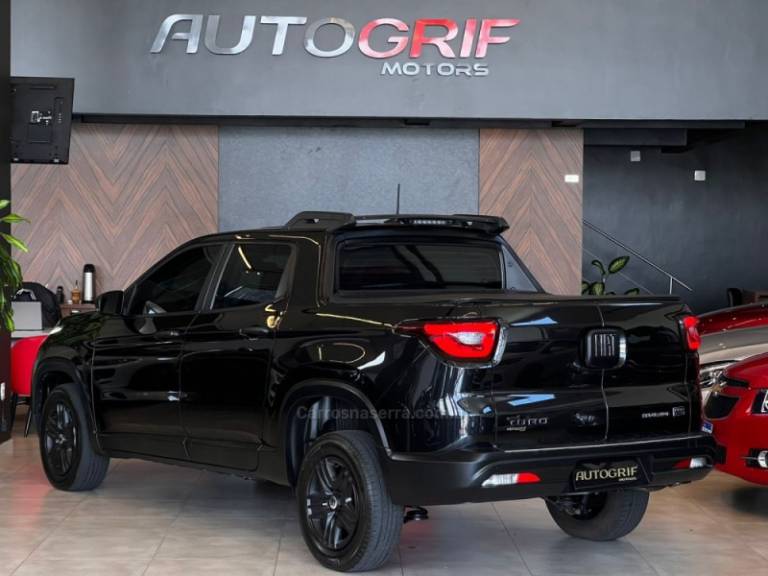 FIAT - TORO - 2022/2022 - Preta - R$ 99.900,00
