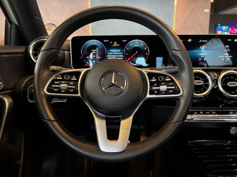 MERCEDES-BENZ - A 250 - 2019/2019 - Branca - R$ 189.900,00