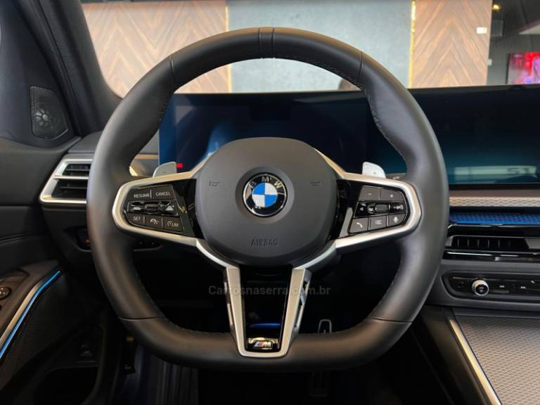 BMW - 320I - 2024/2025 - Cinza - R$ 369.900,00