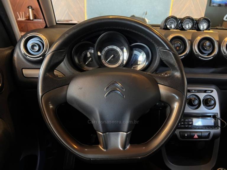 CITROËN - AIRCROSS - 2013/2013 - Preta - R$ 38.900,00